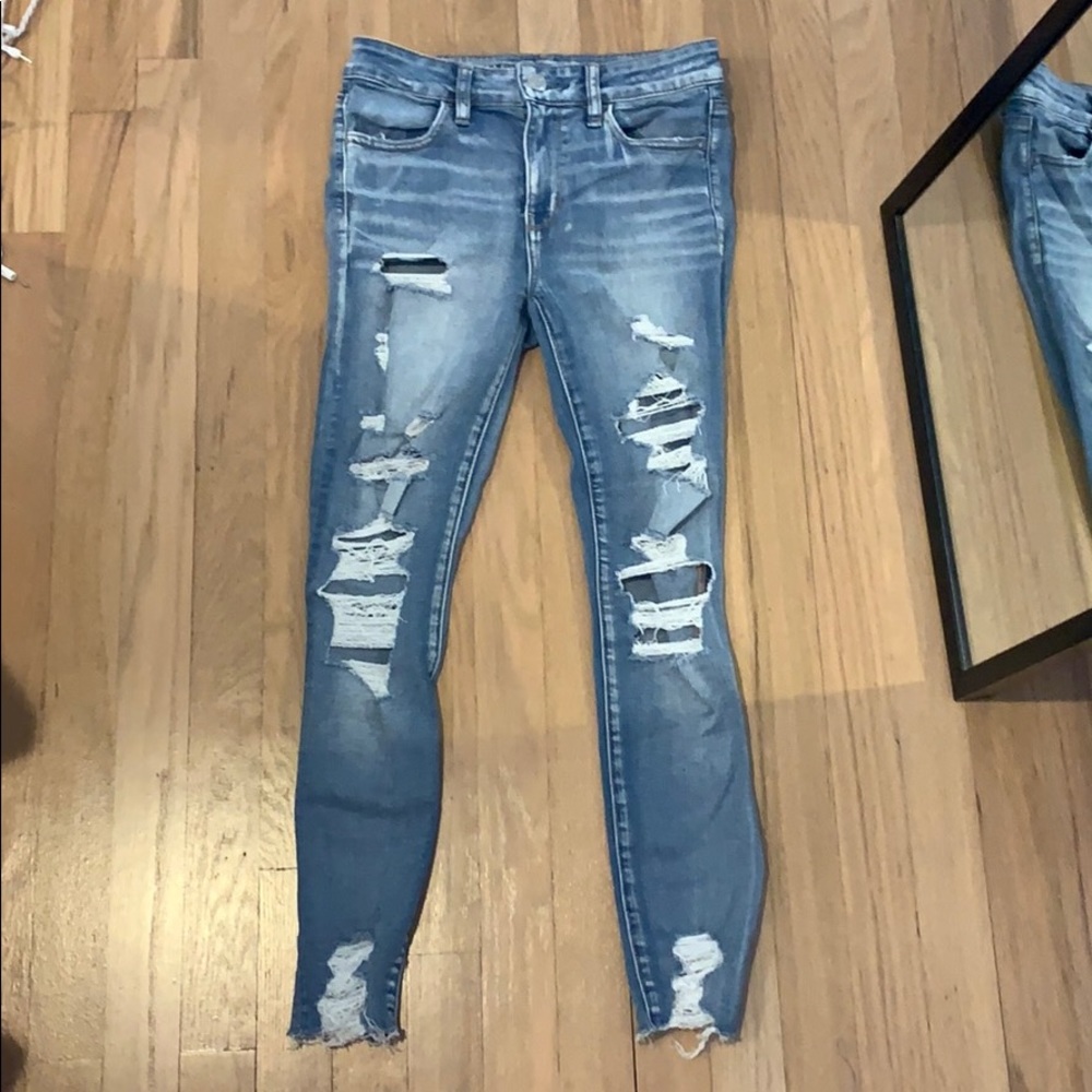American Eagle Light Wash Jeans